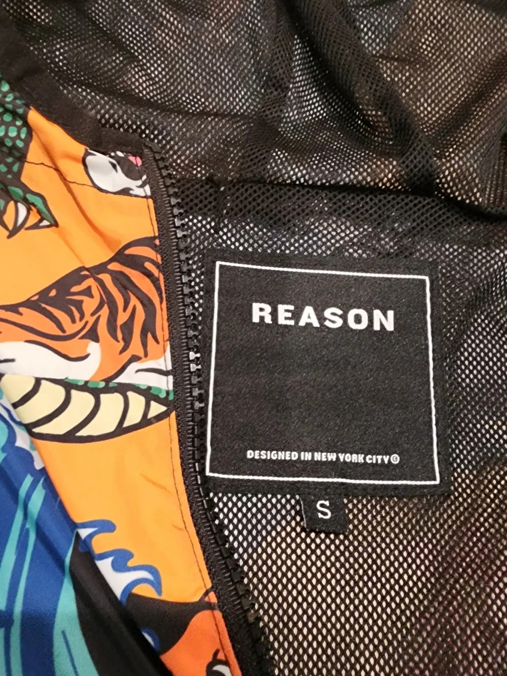 Reason Clothing Dragon Wave Anorak Jacket Small Streetwear Graphic Windbreaker - Picture 2 of 3